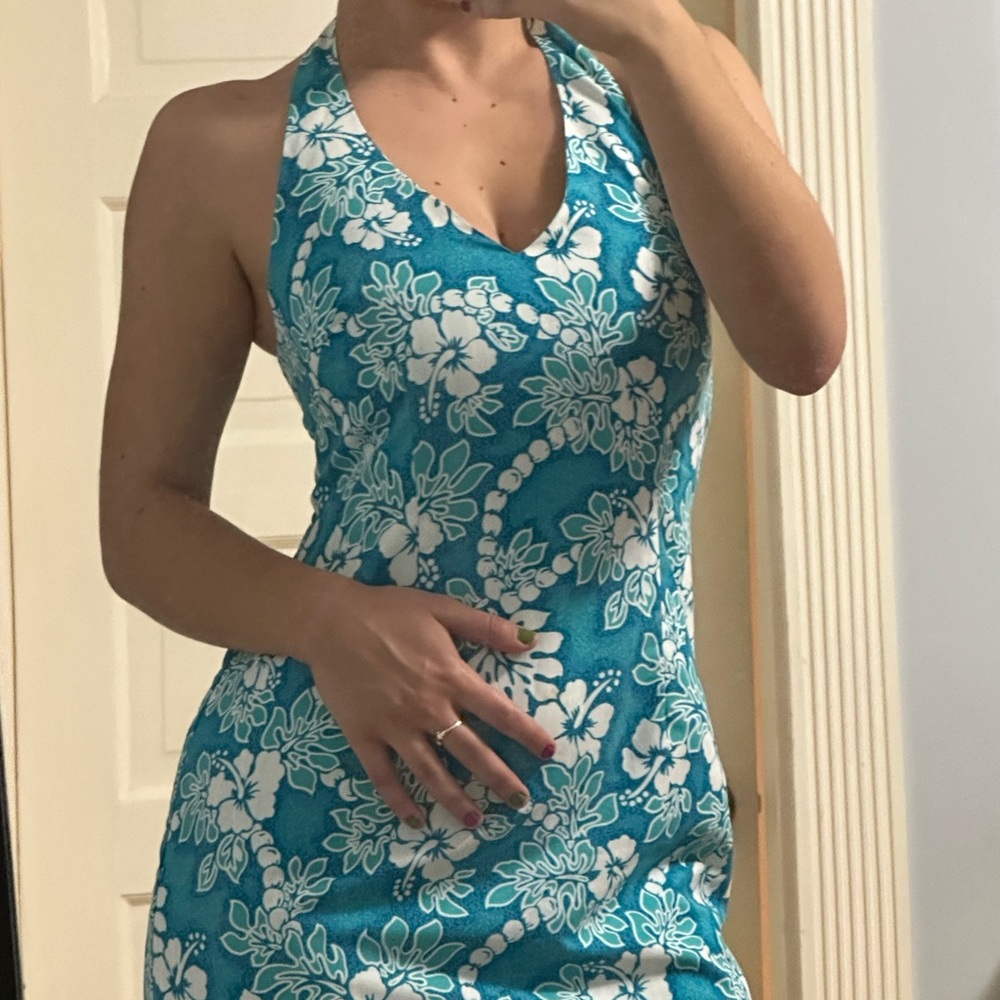Beachy summer dress perfect for vacation, from boutique